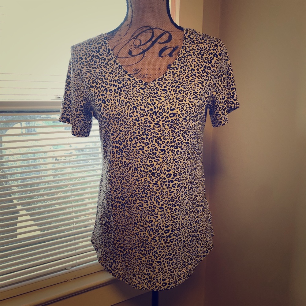 Vera Bradley pocket tee